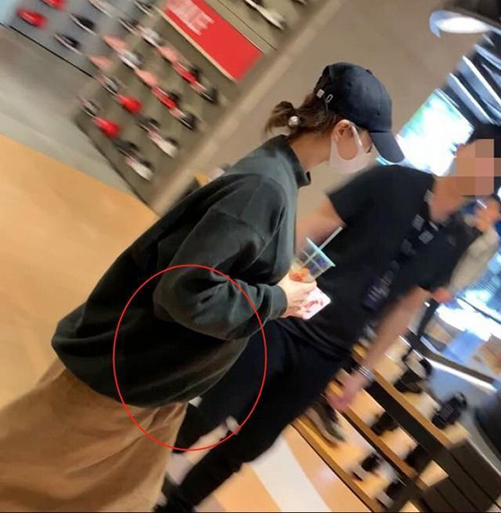 劉詩詩挺大肚逛街四肢纖細(xì) 準(zhǔn)媽媽怎樣長胎不長肉？