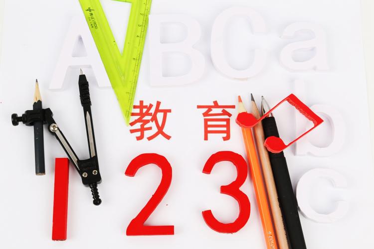 聚焦線下的泡泡少兒、瑞思英語、英孚少兒是如何在混戰(zhàn)的市場中成功突圍的？