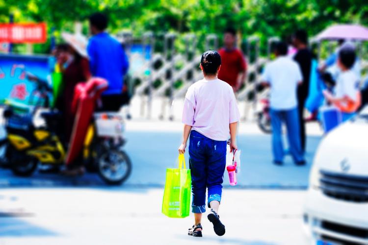 浙江擬出減負(fù)33條：一二年級(jí)拒絕紙筆測(cè)、小學(xué)不得期中考