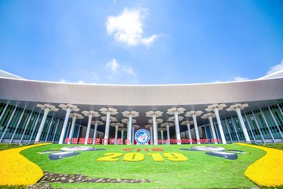 伊利金領(lǐng)冠攜大洋洲乳業(yè)亮相進(jìn)博會， 共同探討全球乳業(yè)發(fā)展機遇