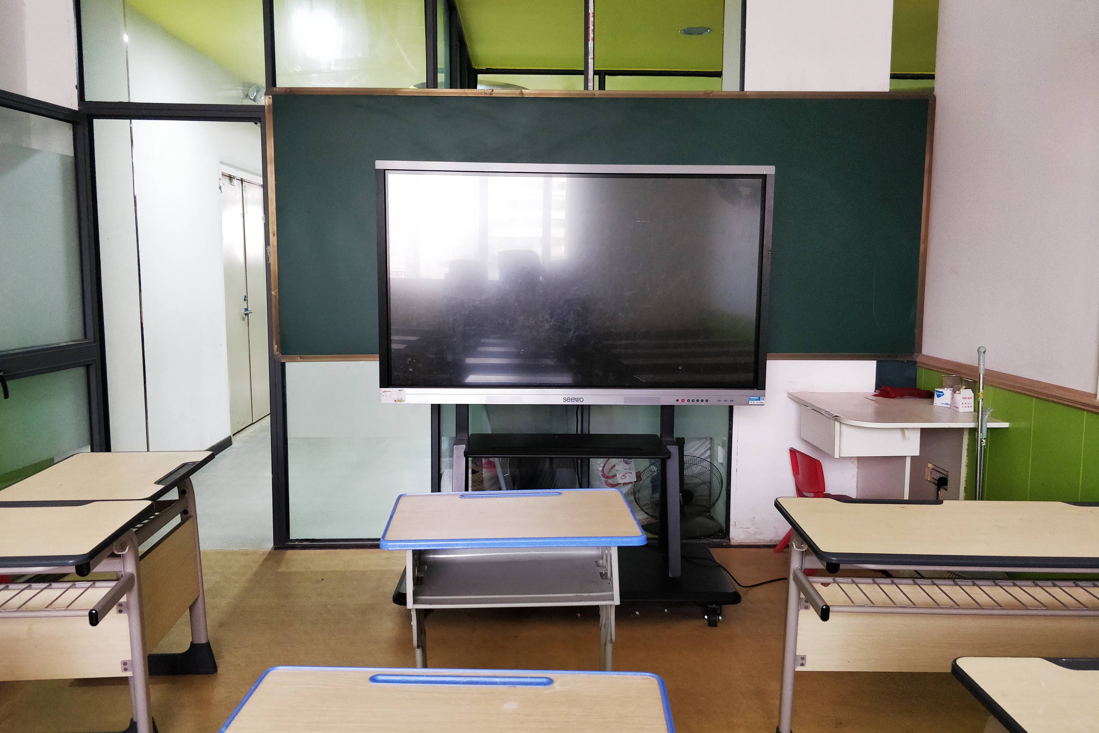 教育要減負(fù) 更要科學(xué)轉(zhuǎn)型