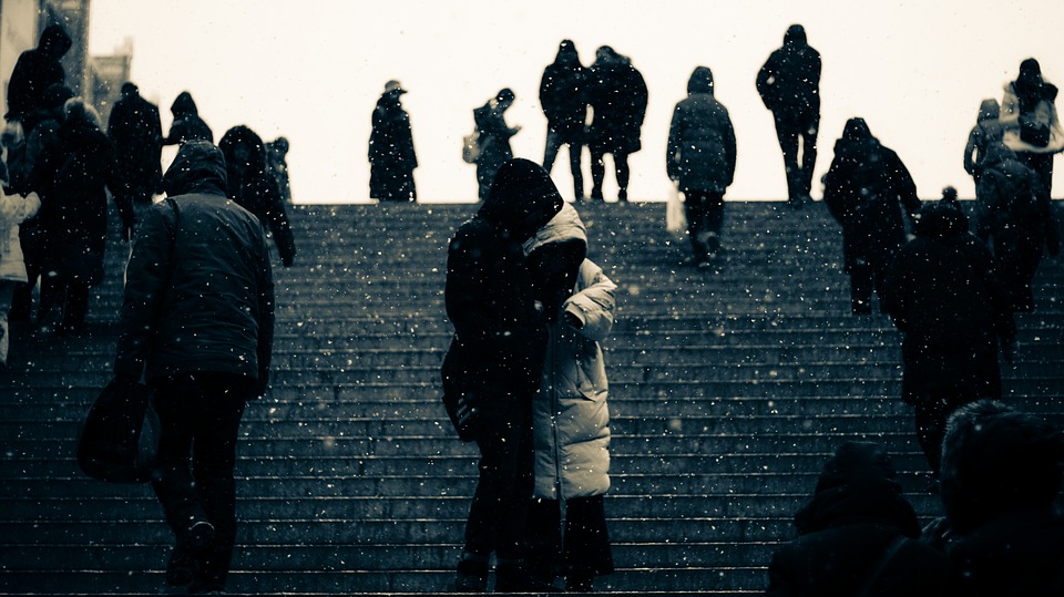 離家千里，他們在默不作聲的愛你