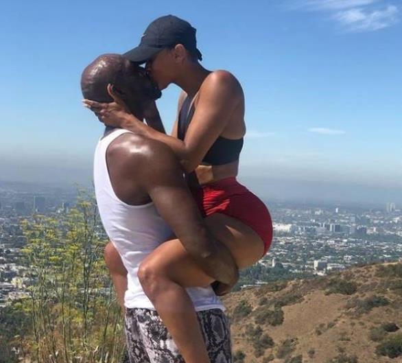 奧多姆女兒透露父親被未婚妻家暴 嘴部被打