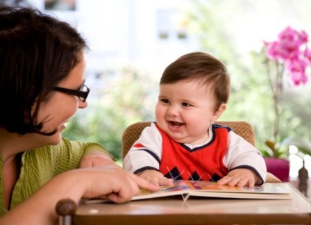 寶寶學(xué)說(shuō)話(huà)，父母不要幫倒忙