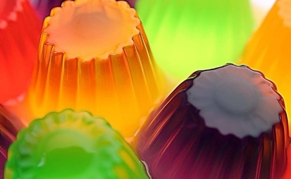 為什么不能給寶寶吃果凍？寶寶千萬不能吃哪些食物？