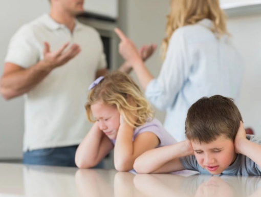 為了孩子教育！夫妻吵架動起刀