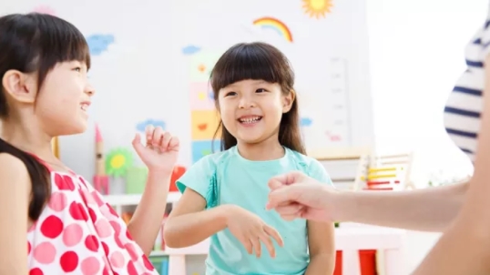 激發(fā)孩子的想象力 引起思維活動(dòng)的興趣