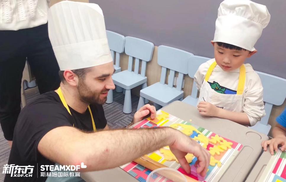 上海少兒科學(xué)培訓(xùn)課程怎么選？斯林姆引導(dǎo)孩子從生活中找科學(xué)