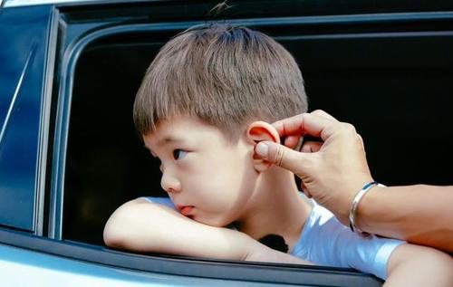 會說話的孩子情商高 如何培養(yǎng)一個會說話的孩子？