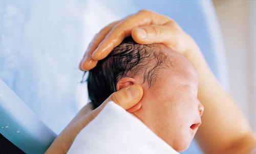 家長必知：寶寶洗澡不可過度清洗的五個部位