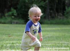 寶寶打父母的臉 背后隱藏著的“嬰兒心理學(xué)”