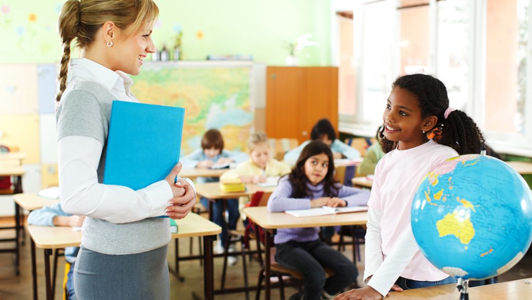 美國(guó)得州883個(gè)托兒所發(fā)現(xiàn)新冠 家長(zhǎng)對(duì)孩子安全倍感擔(dān)憂