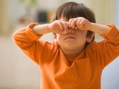 這些東西對(duì)孩子眼睛有害 家長們一定要注意