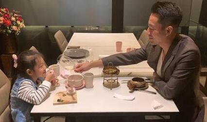 汪小菲深夜發(fā)文思念女兒 網(wǎng)友：忘了有兒子