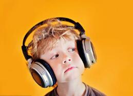 聽音樂4大好處 不同年齡的孩子聽不同的音樂