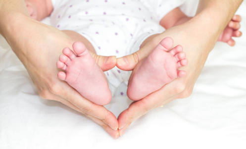 嬰兒能不能分辨出來自己的爸爸媽媽？答案很有趣