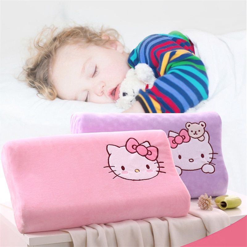 到底要不要給寶寶睡枕頭？跟著親貝網(wǎng)小編一起學(xué)習(xí)