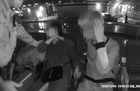 16歲久病少年上海就醫(yī)途中不辭而別 媽媽倒地痛哭