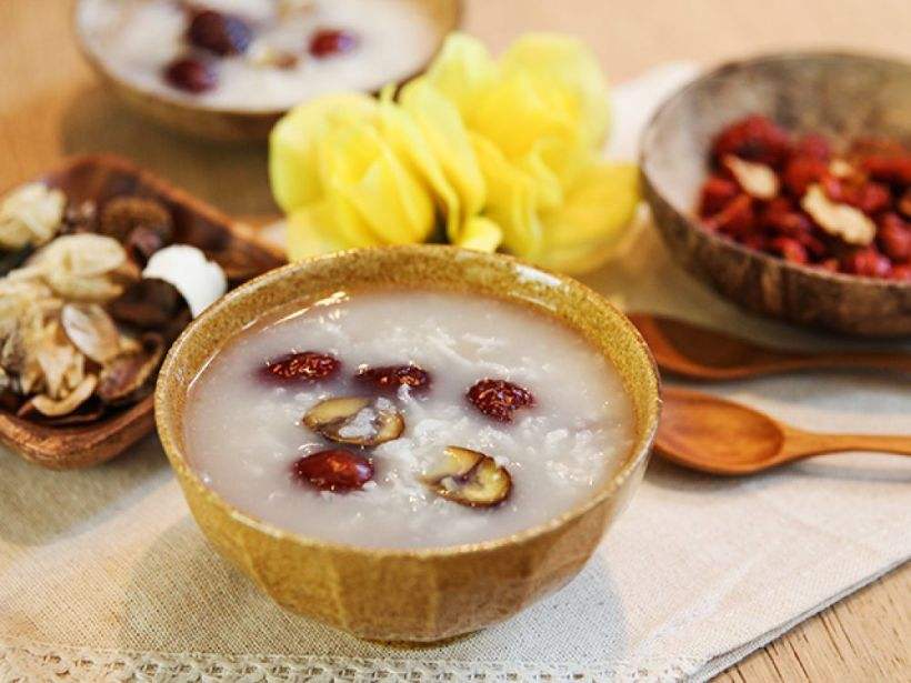 冬天到了，多給孩子喝這碗補(bǔ)水潤燥粥