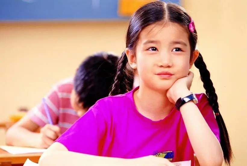 老師調換孩子座位的真實原因是這個，滿滿的套路