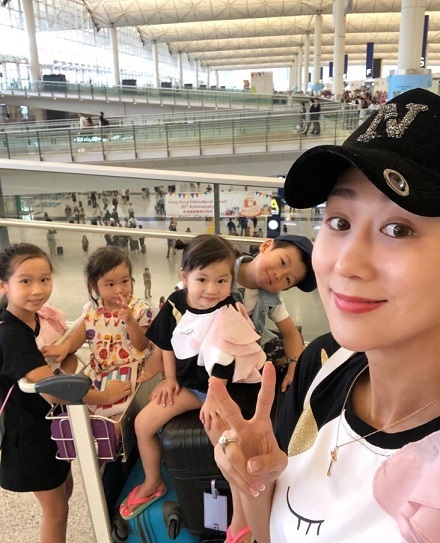 自稱從不坐月子的蔣麗莎，34歲就開始出現(xiàn)后遺癥