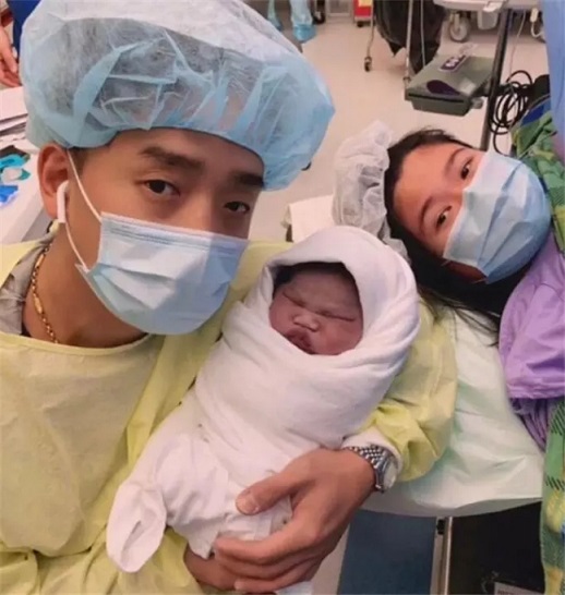 “暴躁寶寶”在網(wǎng)上走紅，一臉生氣的小模樣笑噴無數(shù)網(wǎng)友