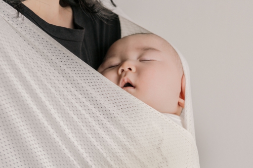 3秒快速哄睡，KONNY秒睡背帶小紅書品牌店正式上線！