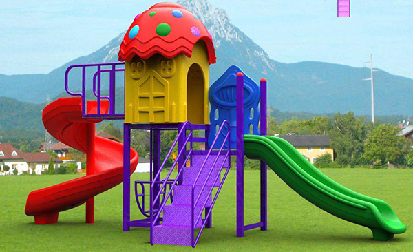 一歲半男童玩滑梯竟斷指，帶娃玩要注意這些！