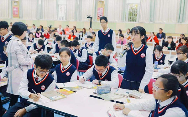 想讓老師多多照顧自家孩子？父母一定要做好這兩件事