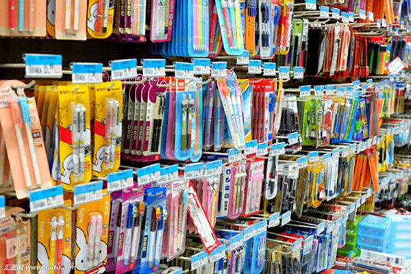 你家老人接孩子放學(xué)有這三種習(xí)慣嗎？早晚會(huì)害了娃