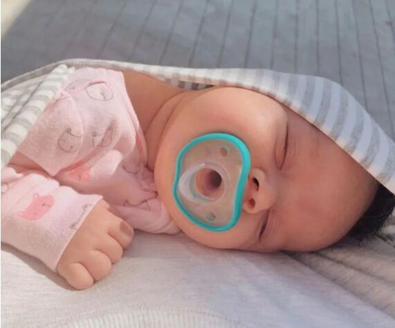 硅膠奶瓶哪個品牌好 看完這些就明白！