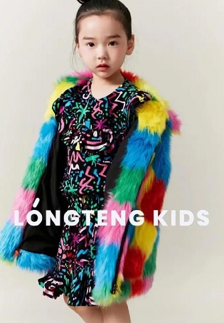 董璇女兒拍寫(xiě)真被贊 親貝網(wǎng)小編教你如何在家拍寫(xiě)真