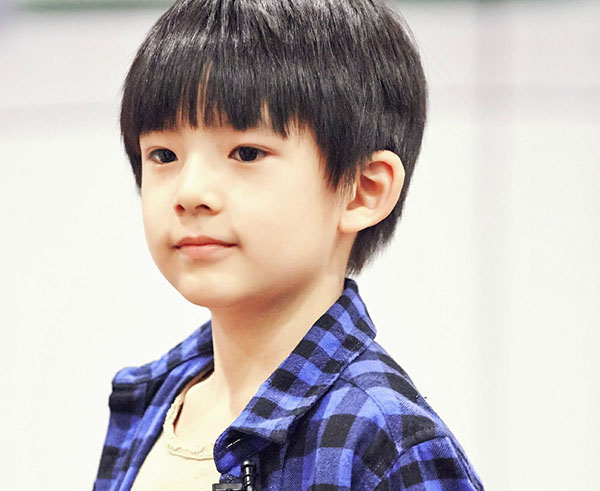 史上“最慘爸爸”潘粵明，連續(xù)七年隔空為兒子慶祝生日