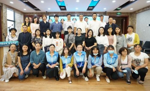 “傳遞溫暖，童筑未來” 公益行動聯(lián)動儀式在曲靖市成功舉辦