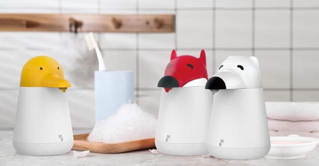 專治各種不愛洗手的“熊孩子” 軟萌頑音兒童洗手機(jī)出擊