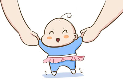 寶寶學(xué)步期，到底需不需要穿鞋？