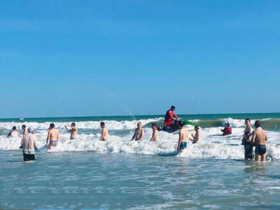 寧波9歲女童下海玩耍，不慎被海浪卷走