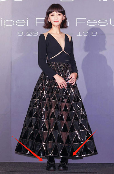 陳意涵挺9月孕肚走紅毯，網(wǎng)友：只胖了肚子