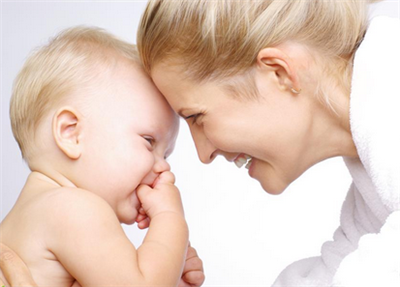 新手媽媽最頭疼的三個(gè)養(yǎng)育問題，答案都在這里