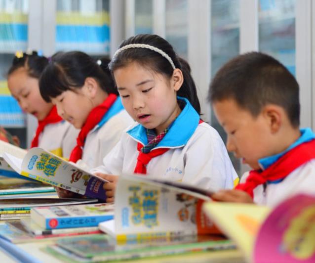 給糾結(jié)要不要給孩子報興趣班的家長三條建議