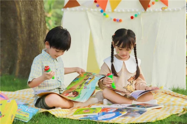 啟蒙早教就用點讀筆，深度培養(yǎng)孩子學習能力