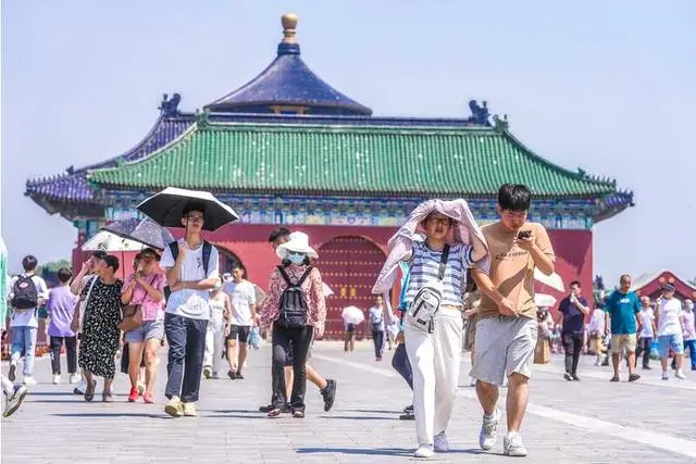 夏季除了預(yù)防熱射病，還要警惕熱傷風(fēng)