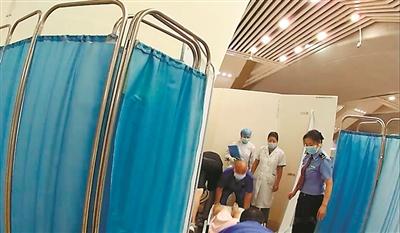 國慶我在崗 | 孕婦高鐵站突“破水” 多方接力送醫(yī)助產(chǎn)子